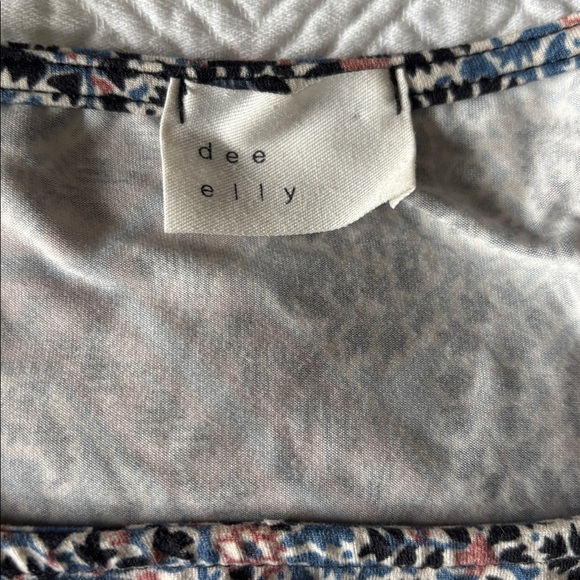 Patterned Tank Top - Picture 2 of 4